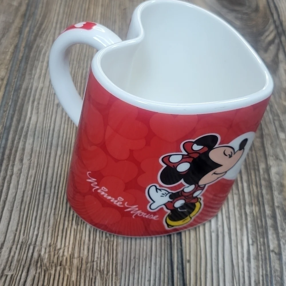 Disney Minnie and Mickie Heart shaped mug